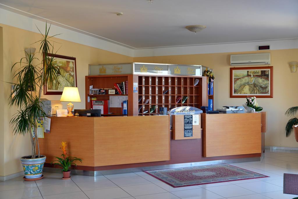 King'S House Hotel Resort Mascali Exteriör bild