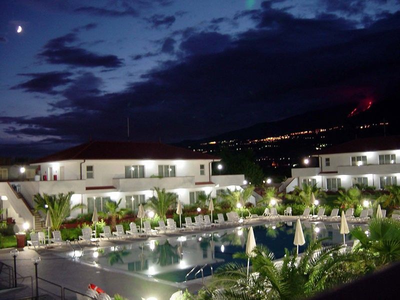 King'S House Hotel Resort Mascali Exteriör bild
